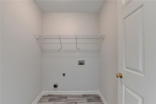 2550 Lockemeade Way, Lawrenceville, GA 30043