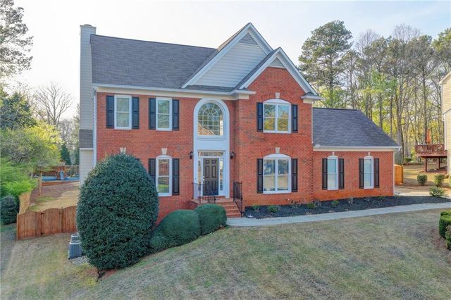 2550 Lockemeade Way, Lawrenceville, GA 30043