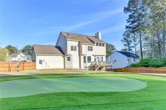 2550 Lockemeade Way, Lawrenceville, GA 30043