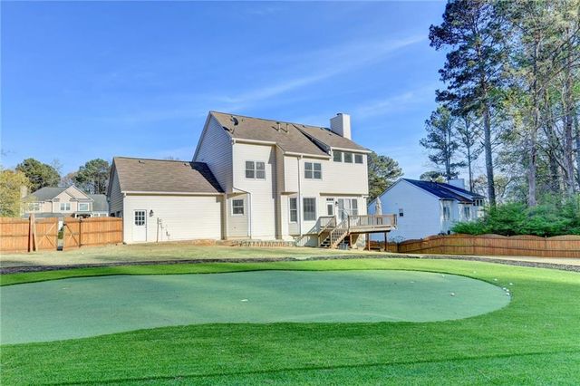 2550 Lockemeade Way, Lawrenceville, GA 30043