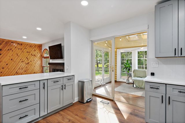 705 Chestnut Court, Algonquin, IL 60102