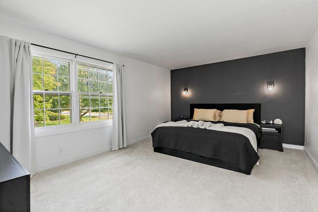 705 Chestnut Court, Algonquin, IL 60102
