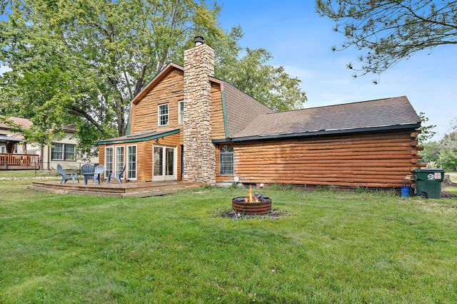 705 Chestnut Court, Algonquin, IL 60102