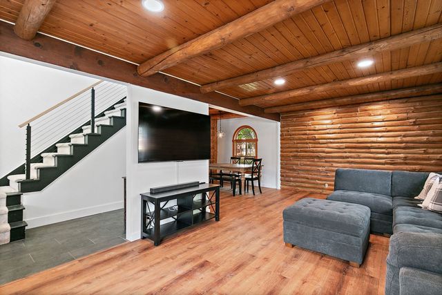 705 Chestnut Court, Algonquin, IL 60102