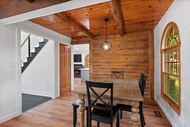 705 Chestnut Court, Algonquin, IL 60102