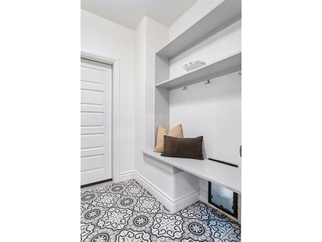 477 N High St, Denver, CO 80218