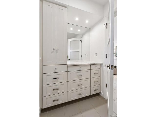 477 N High St, Denver, CO 80218