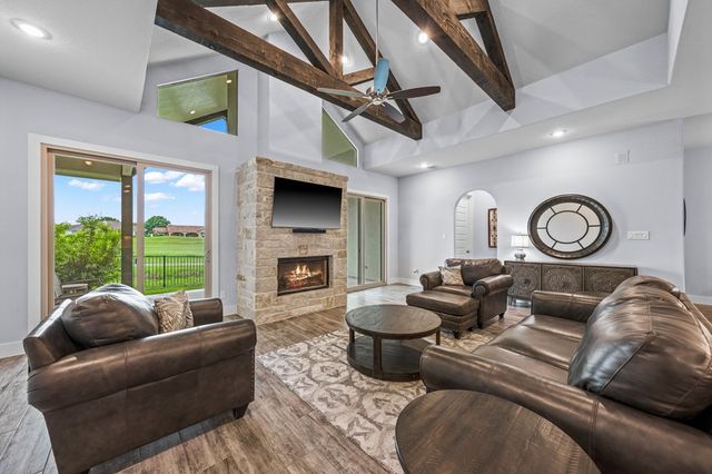 3200 #5 Pinnacle Club Dr, Kerrville, TX 78028