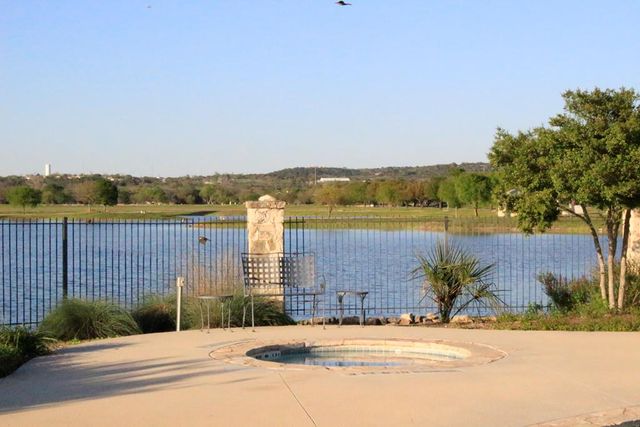 3200 #5 Pinnacle Club Dr, Kerrville, TX 78028