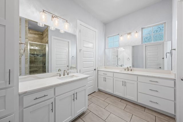 3200 #5 Pinnacle Club Dr, Kerrville, TX 78028