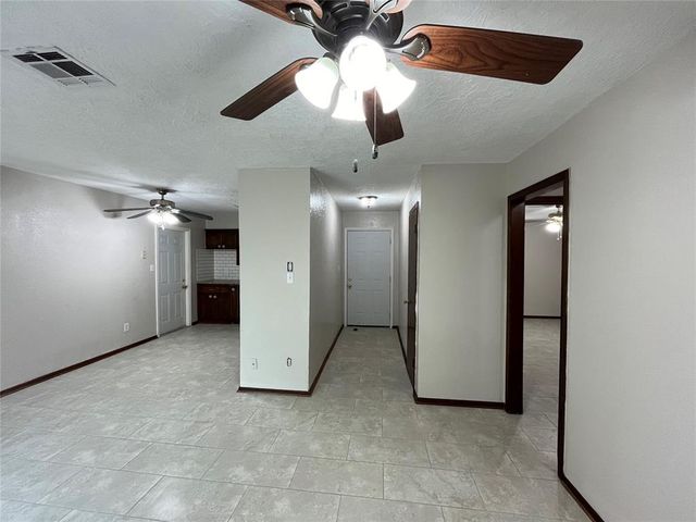 1505 Kingston Road, Norman, OK 73071