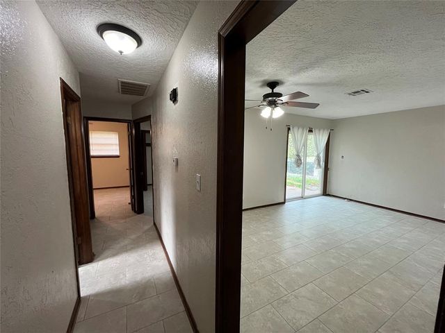 1505 Kingston Road, Norman, OK 73071