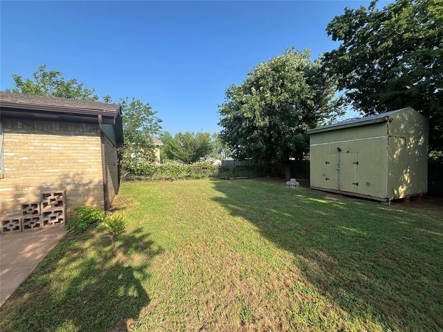 1505 Kingston Road, Norman, OK 73071