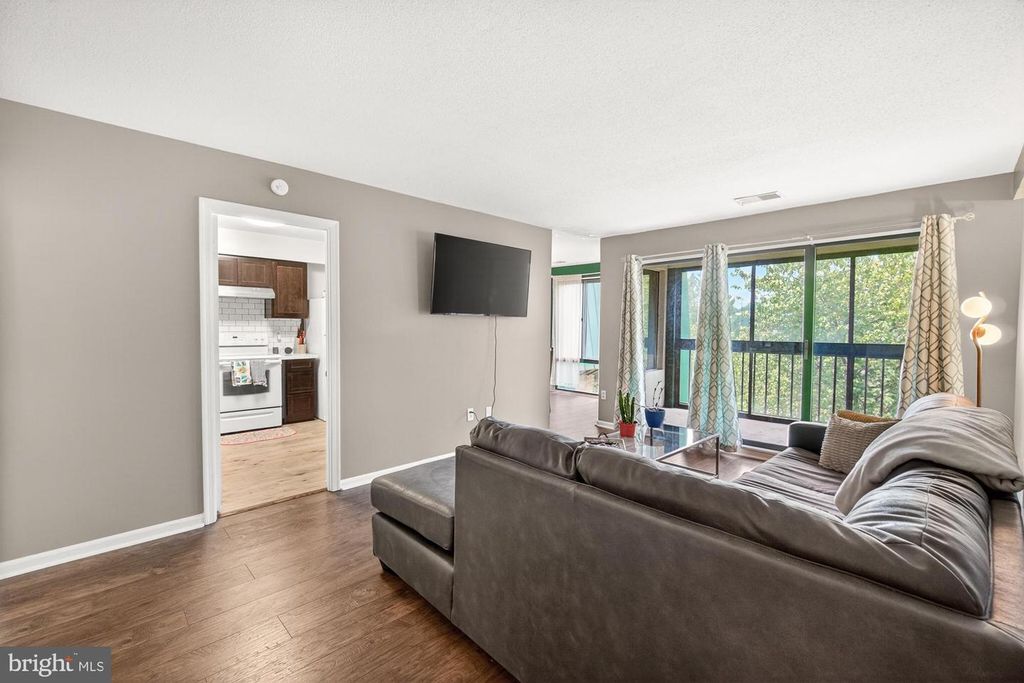 Image 12 of property listing at 1016-301 BRINKER DR #301, Hagerstown, MD 21740