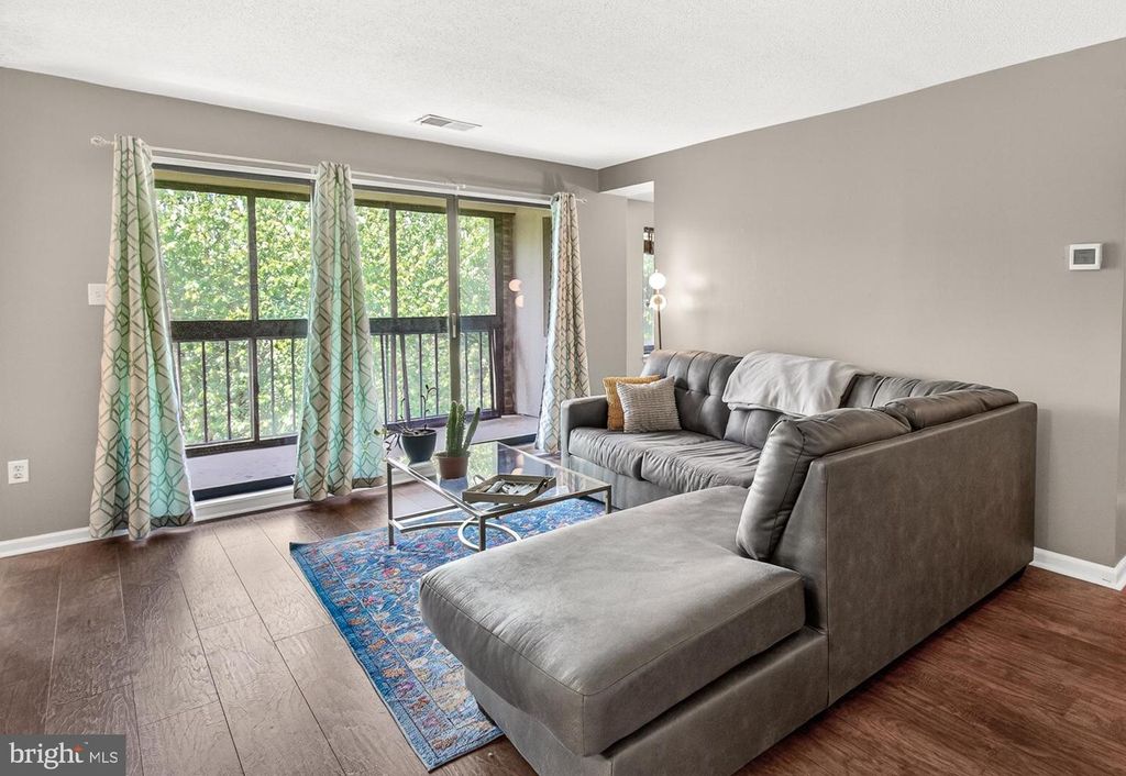 Image 15 of property listing at 1016-301 BRINKER DR #301, Hagerstown, MD 21740