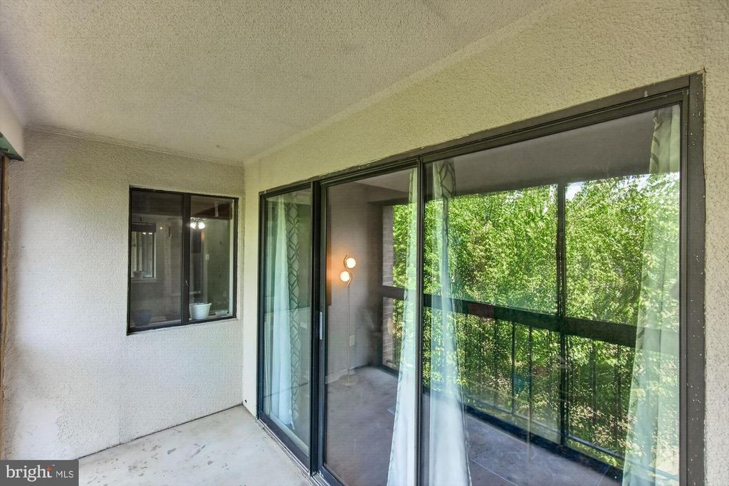 Image 17 of property listing at 1016-301 BRINKER DR #301, Hagerstown, MD 21740