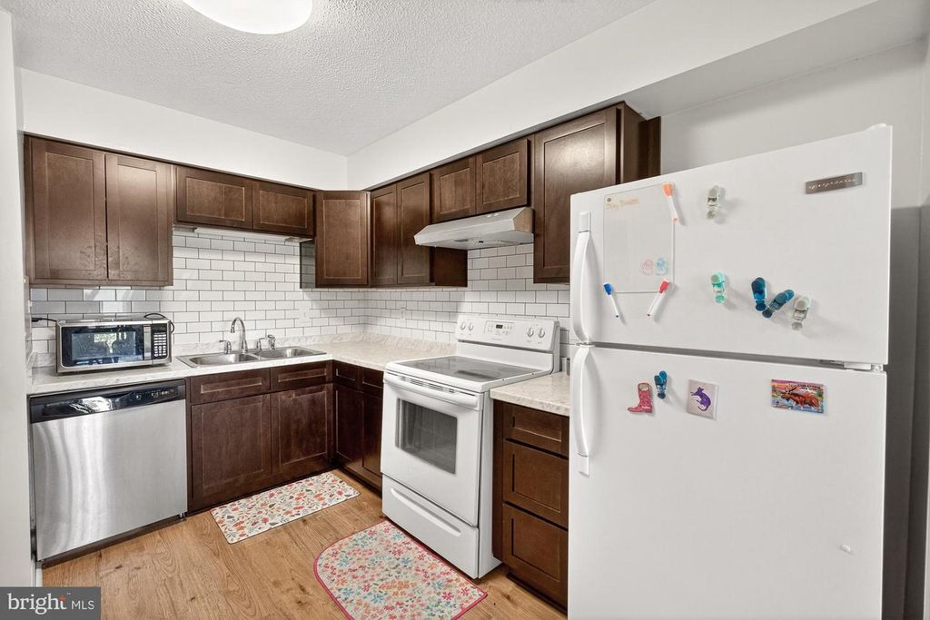 Image 25 of property listing at 1016-301 BRINKER DR #301, Hagerstown, MD 21740