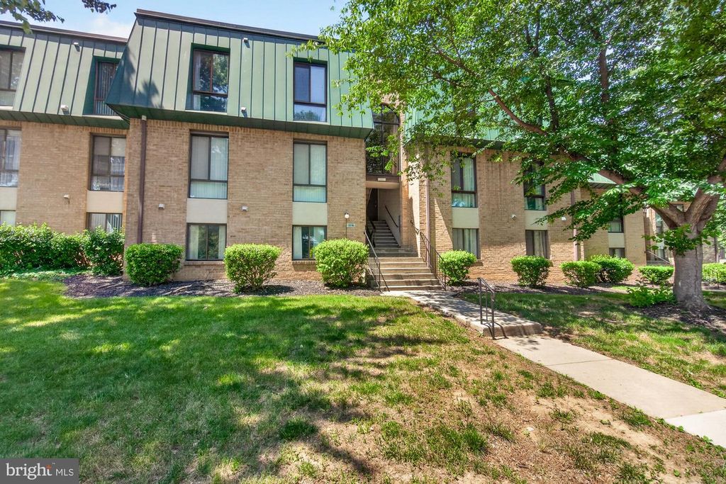 Image 2 of property listing at 1016-301 BRINKER DR #301, Hagerstown, MD 21740