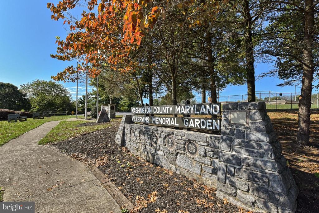 Image 35 of property listing at 1016-301 BRINKER DR #301, Hagerstown, MD 21740