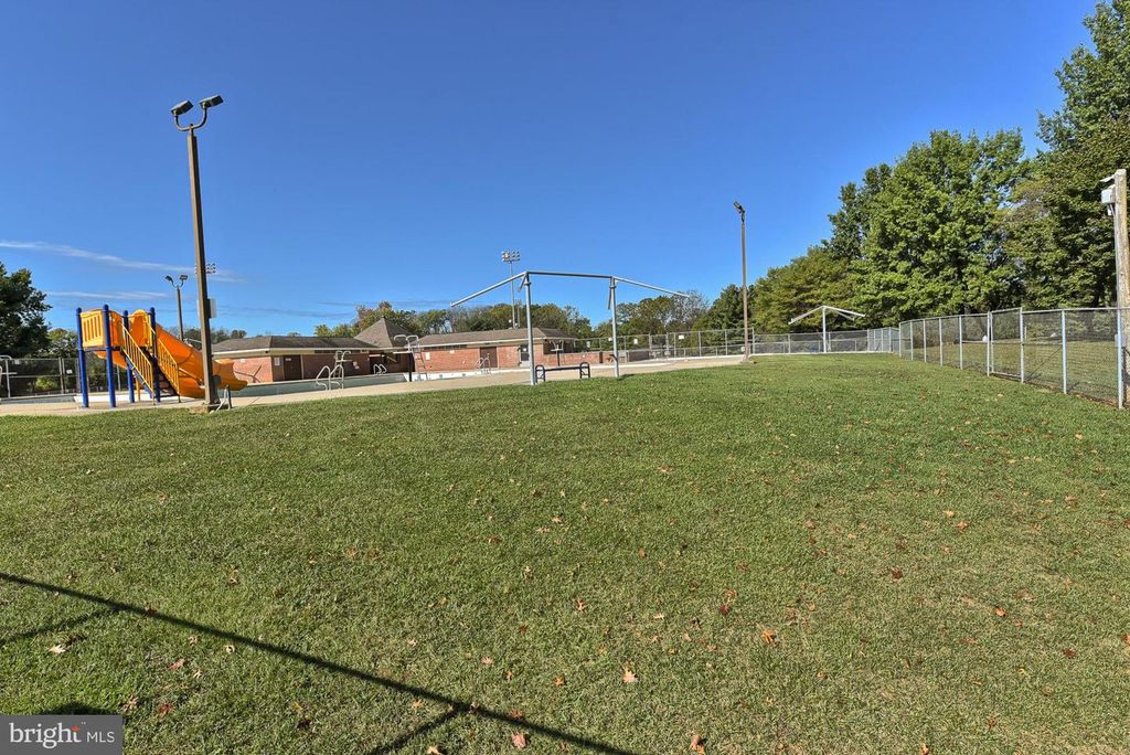 Image 37 of property listing at 1016-301 BRINKER DR #301, Hagerstown, MD 21740