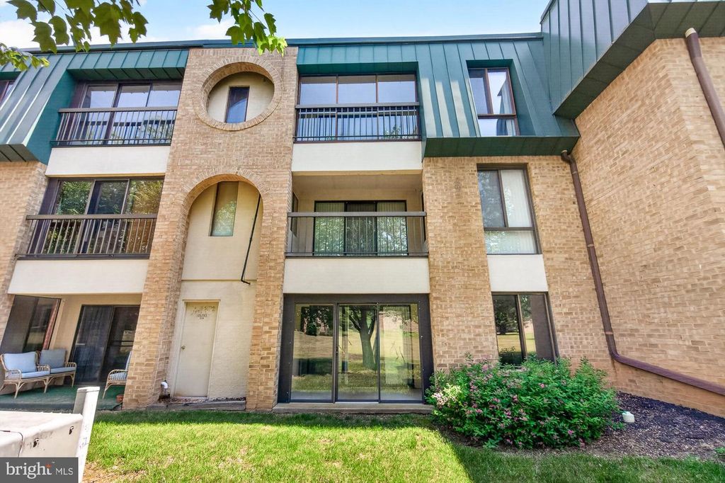 Image 3 of property listing at 1016-301 BRINKER DR #301, Hagerstown, MD 21740