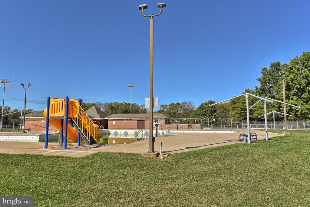 Image 42 of property listing at 1016-301 BRINKER DR #301, Hagerstown, MD 21740