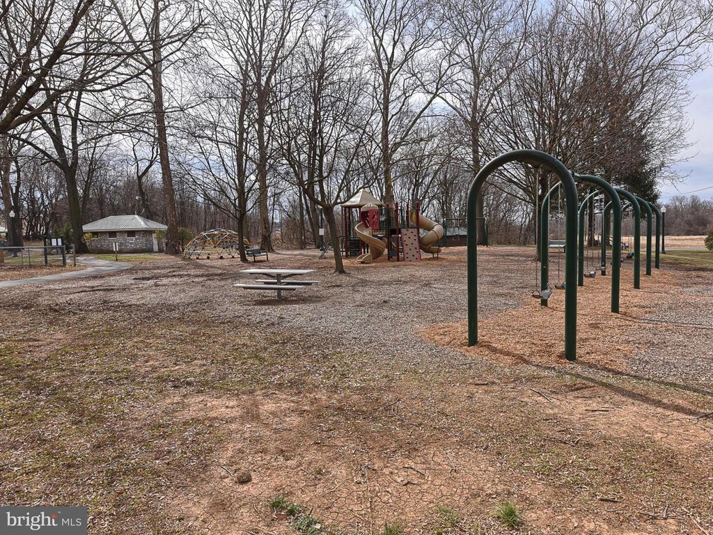 Image 53 of property listing at 1016-301 BRINKER DR #301, Hagerstown, MD 21740