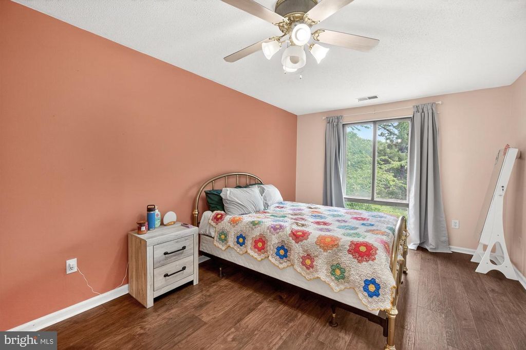 Image 5 of property listing at 1016-301 BRINKER DR #301, Hagerstown, MD 21740