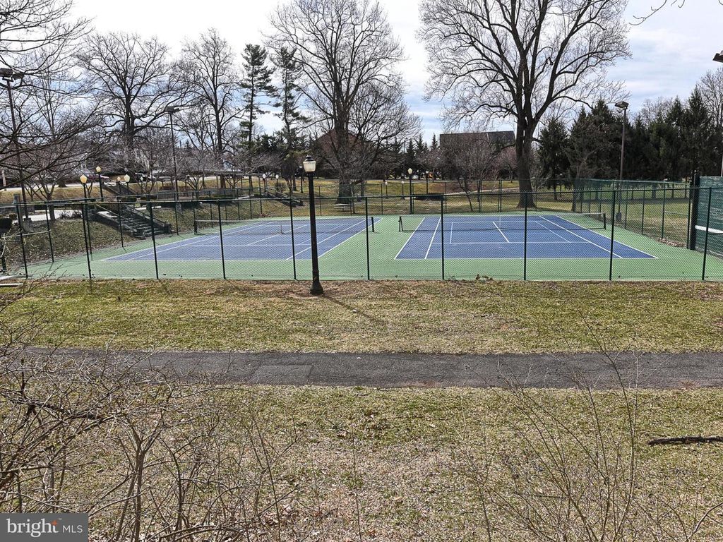 Image 60 of property listing at 1016-301 BRINKER DR #301, Hagerstown, MD 21740