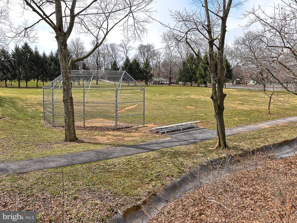 Image 61 of property listing at 1016-301 BRINKER DR #301, Hagerstown, MD 21740