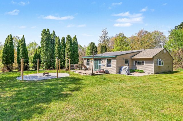 13321 R Drive N, Convis Twp, MI 49014