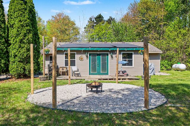 13321 R Drive N, Convis Twp, MI 49014