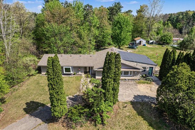 13321 R Drive N, Convis Twp, MI 49014