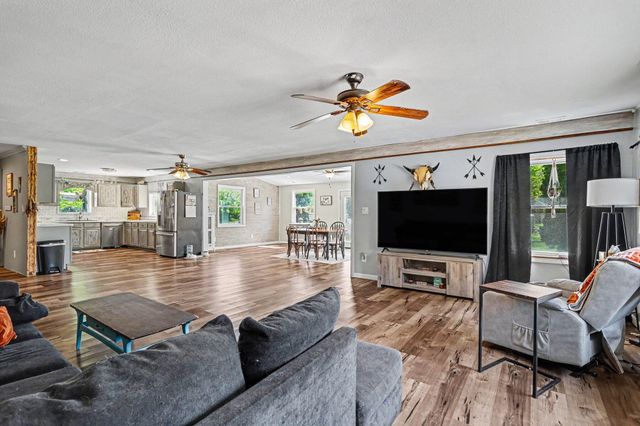13321 R Drive N, Convis Twp, MI 49014