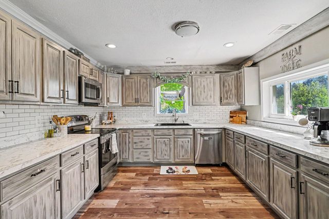 13321 R Drive N, Convis Twp, MI 49014