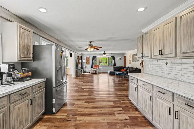 13321 R Drive N, Convis Twp, MI 49014