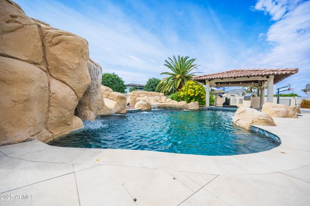 2335 E Plum Street, Gilbert, AZ 85298