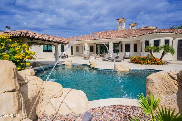 2335 E Plum Street, Gilbert, AZ 85298