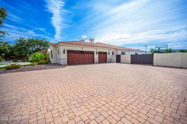 2335 E Plum Street, Gilbert, AZ 85298