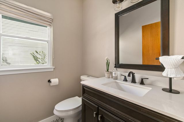 15419 Winston Avenue, Urbandale, IA 50323