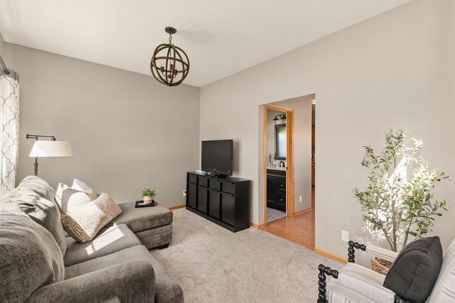 15419 Winston Avenue, Urbandale, IA 50323