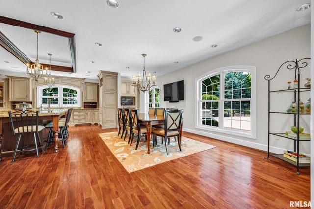 800 BAYSIDE Drive, Germantown Hills, IL 61548