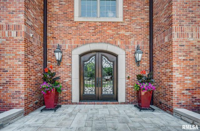 800 BAYSIDE Drive, Germantown Hills, IL 61548