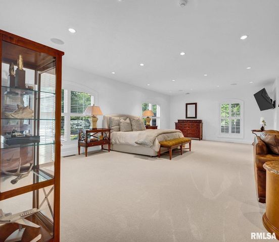 800 BAYSIDE Drive, Germantown Hills, IL 61548