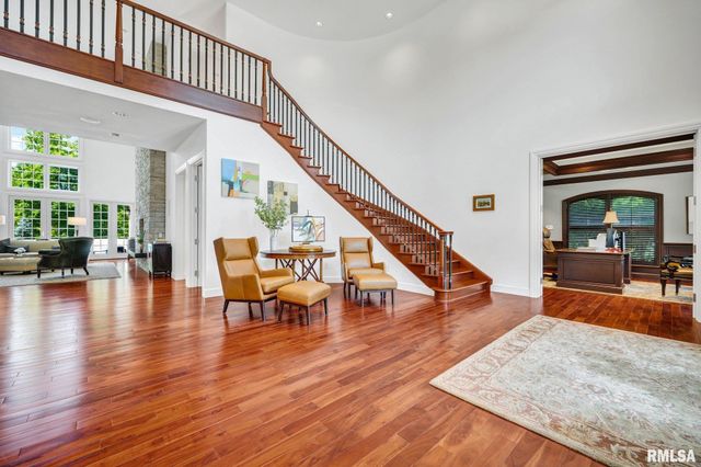 800 BAYSIDE Drive, Germantown Hills, IL 61548
