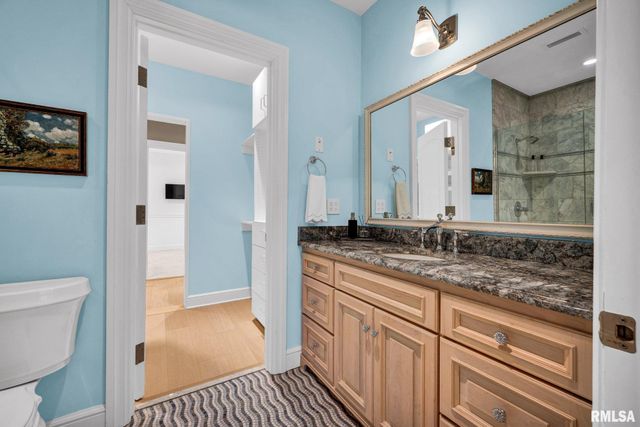 800 BAYSIDE Drive, Germantown Hills, IL 61548