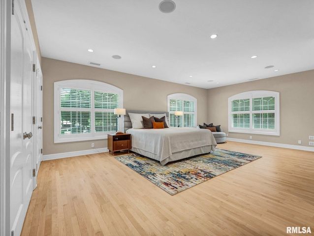 800 BAYSIDE Drive, Germantown Hills, IL 61548