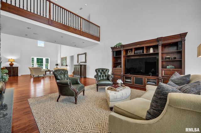 800 BAYSIDE Drive, Germantown Hills, IL 61548