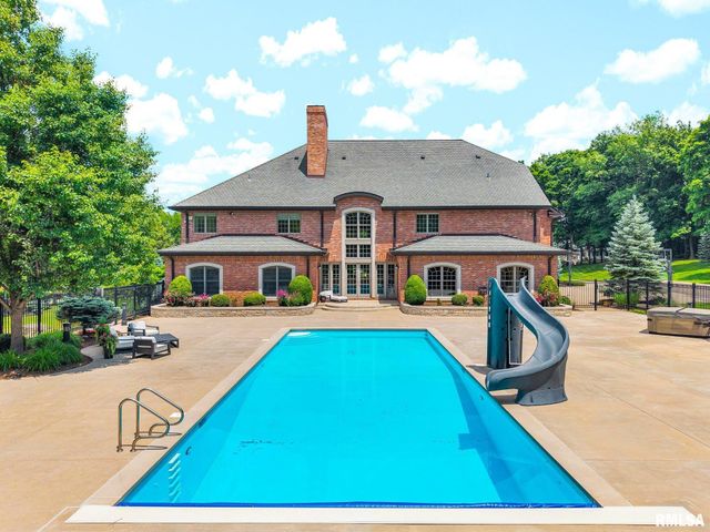 800 BAYSIDE Drive, Germantown Hills, IL 61548