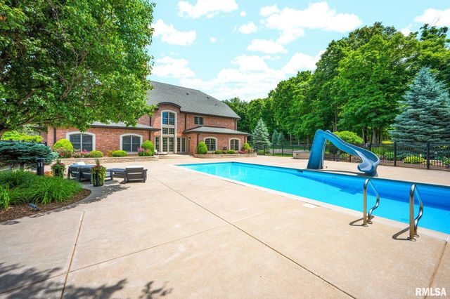 800 BAYSIDE Drive, Germantown Hills, IL 61548